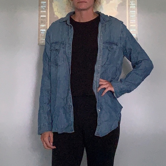 American Eagle Boyfriend Cut Jean Shirt - Picture 1 of 2